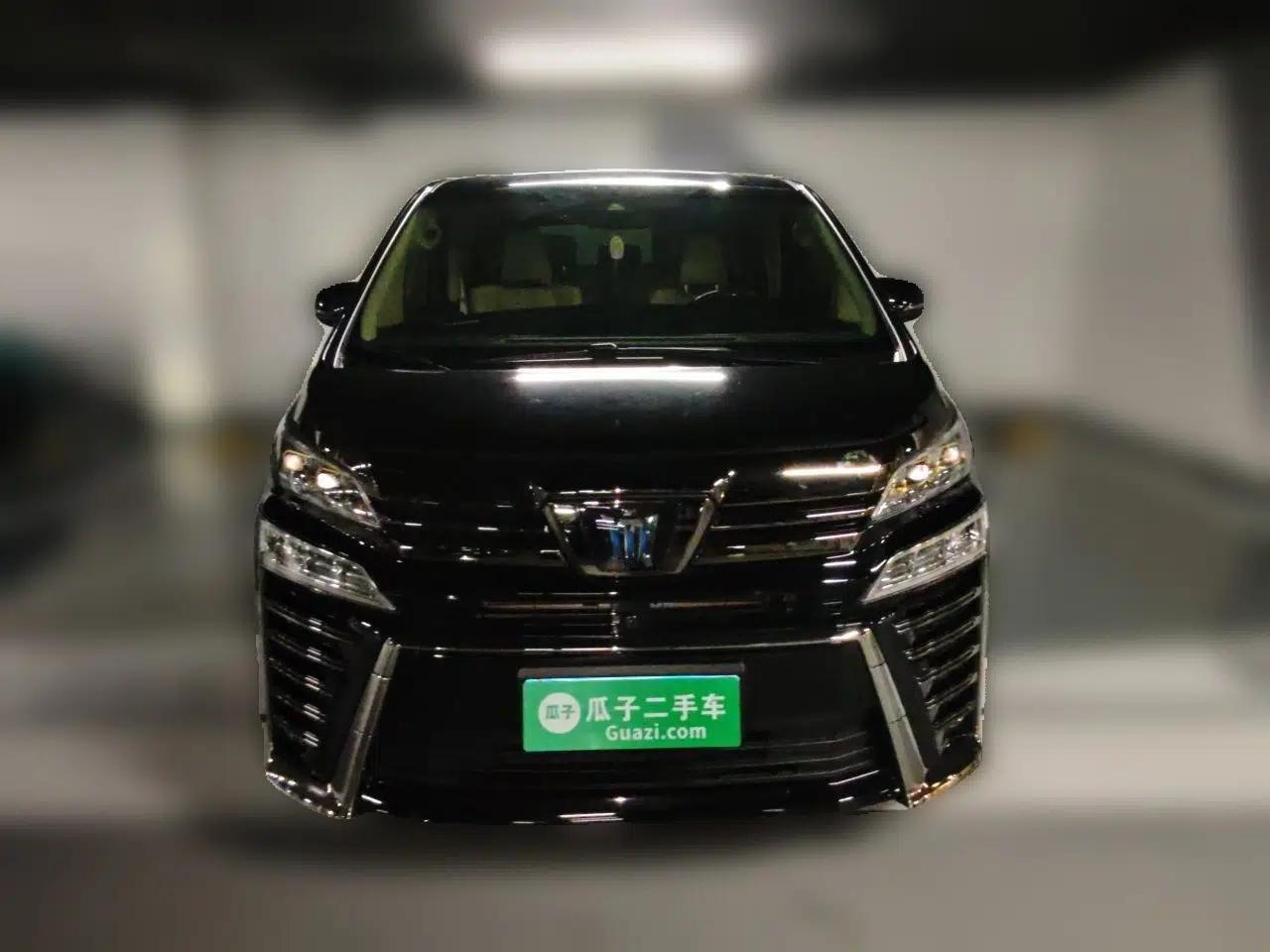 Toyota Vellfire 2023 Crown Dual-Engine 2.5L HV Ultimate Edition — миниатюра 2