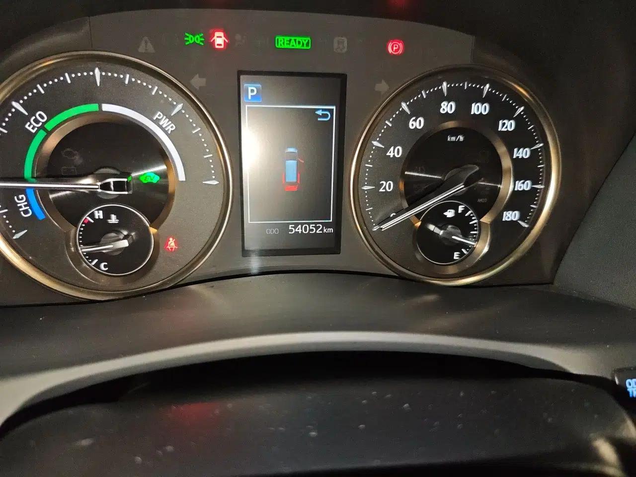 Toyota Vellfire 2023 Crown Dual-Engine 2.5L HV Ultimate Edition — миниатюра 13