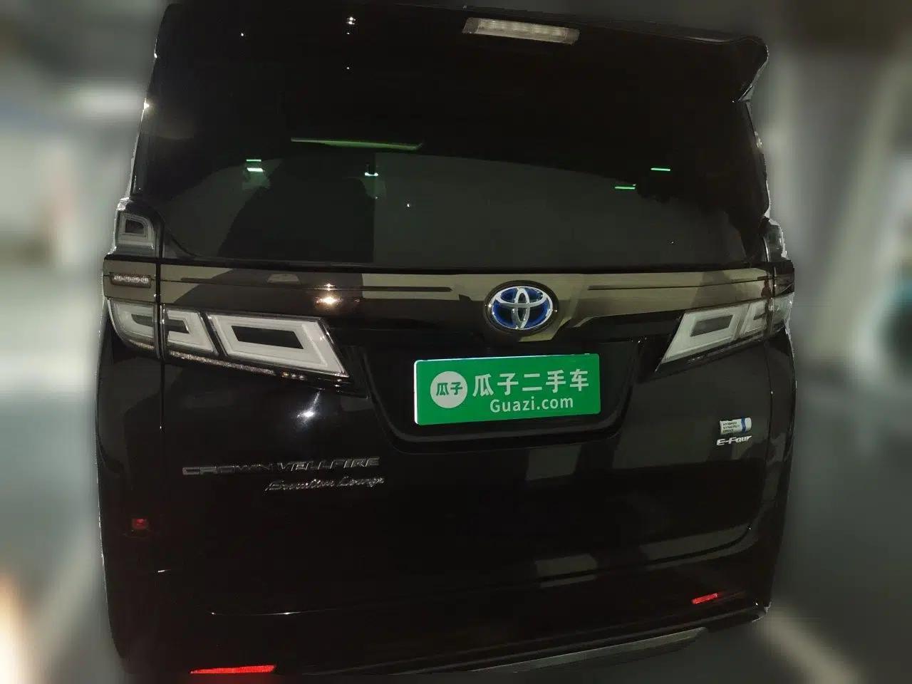 Toyota Vellfire 2023 Crown Dual-Engine 2.5L HV Ultimate Edition — миниатюра 5