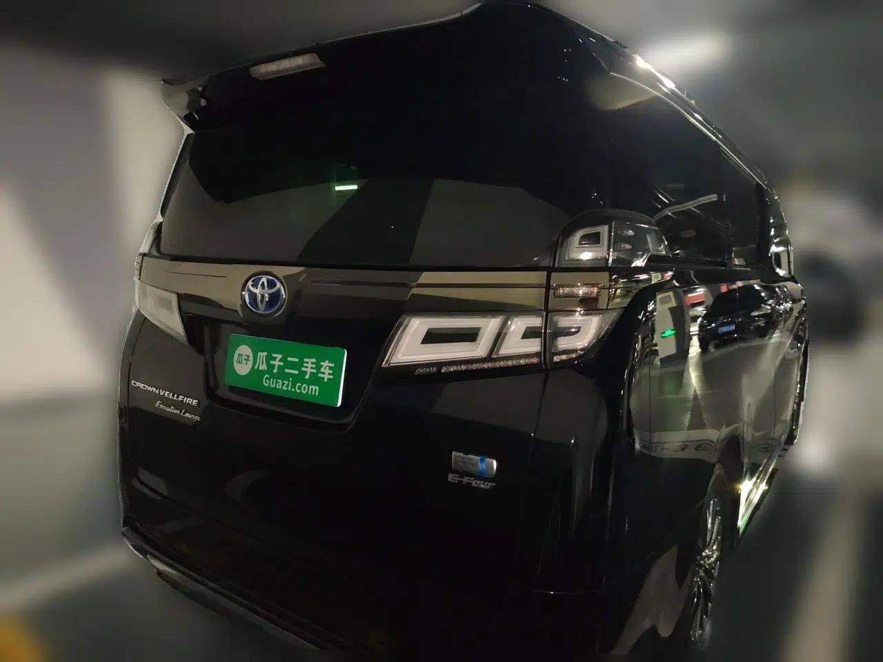 Toyota Vellfire 2023 Crown Dual-Engine 2.5L HV Ultimate Edition — миниатюра 6