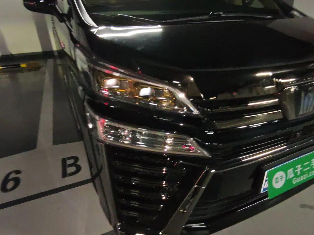 Toyota Vellfire 2023 Crown Dual-Engine 2.5L HV Ultimate Edition — миниатюра 7