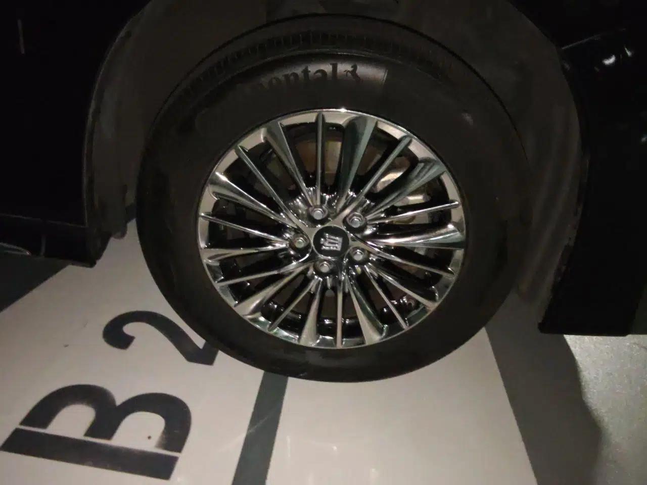 Toyota Vellfire 2023 Crown Dual-Engine 2.5L HV Ultimate Edition — миниатюра 8