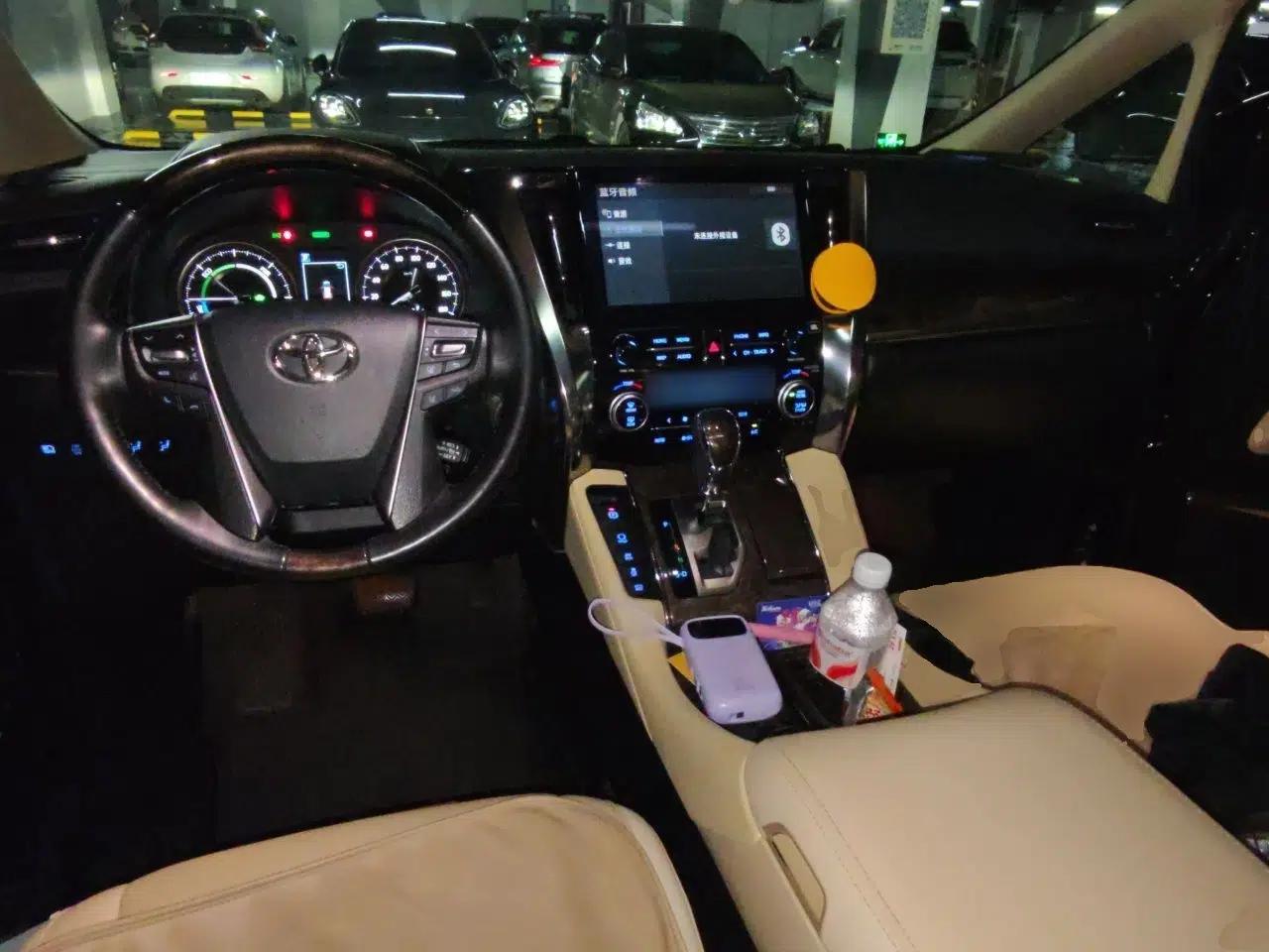 Toyota Vellfire 2023 Crown Dual-Engine 2.5L HV Ultimate Edition — миниатюра 10