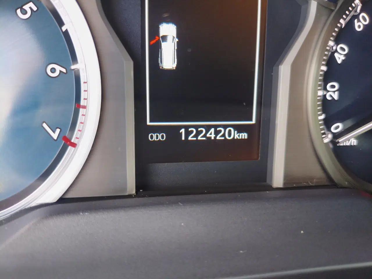 Toyota Prado 2018 3.5L Automatic TX-L with Rear-Mounted Spare Tire — миниатюра 13