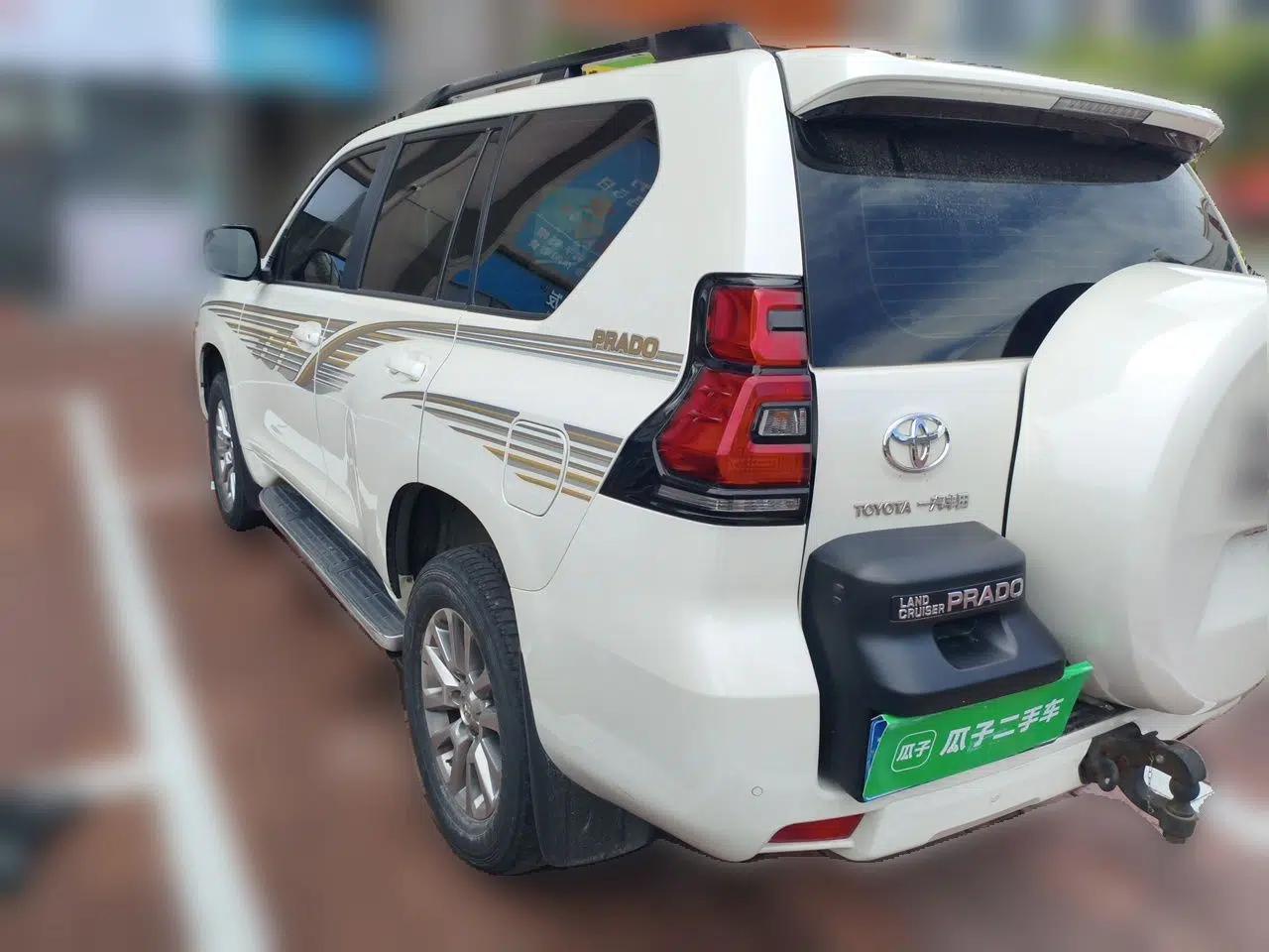 Toyota Prado 2018 3.5L Automatic TX-L with Rear-Mounted Spare Tire — миниатюра 4
