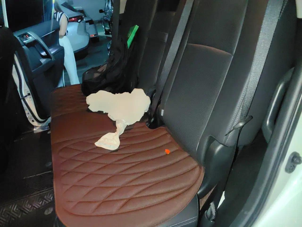 Toyota Prado 2019 3.5L Automatic TX-L Deluxe Edition with Rear-Mounted Spare Tire — миниатюра 18