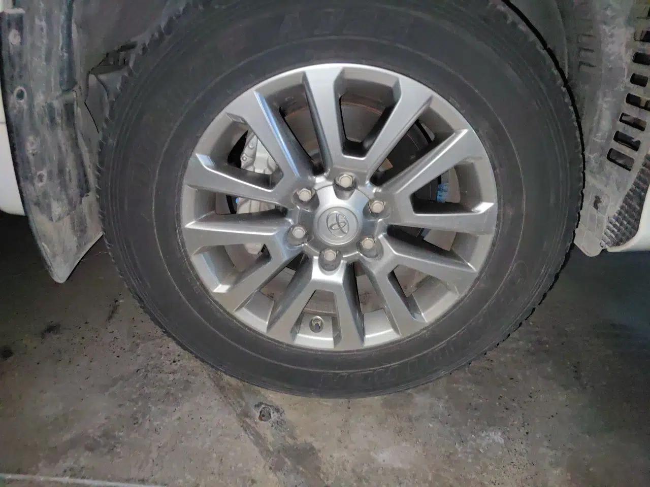 Toyota Prado 2019 3.5L Automatic TX-L Deluxe Edition with Rear-Mounted Spare Tire — миниатюра 8