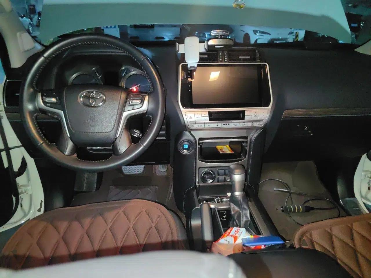 Toyota Prado 2019 3.5L Automatic TX-L Deluxe Edition with Rear-Mounted Spare Tire — миниатюра 10