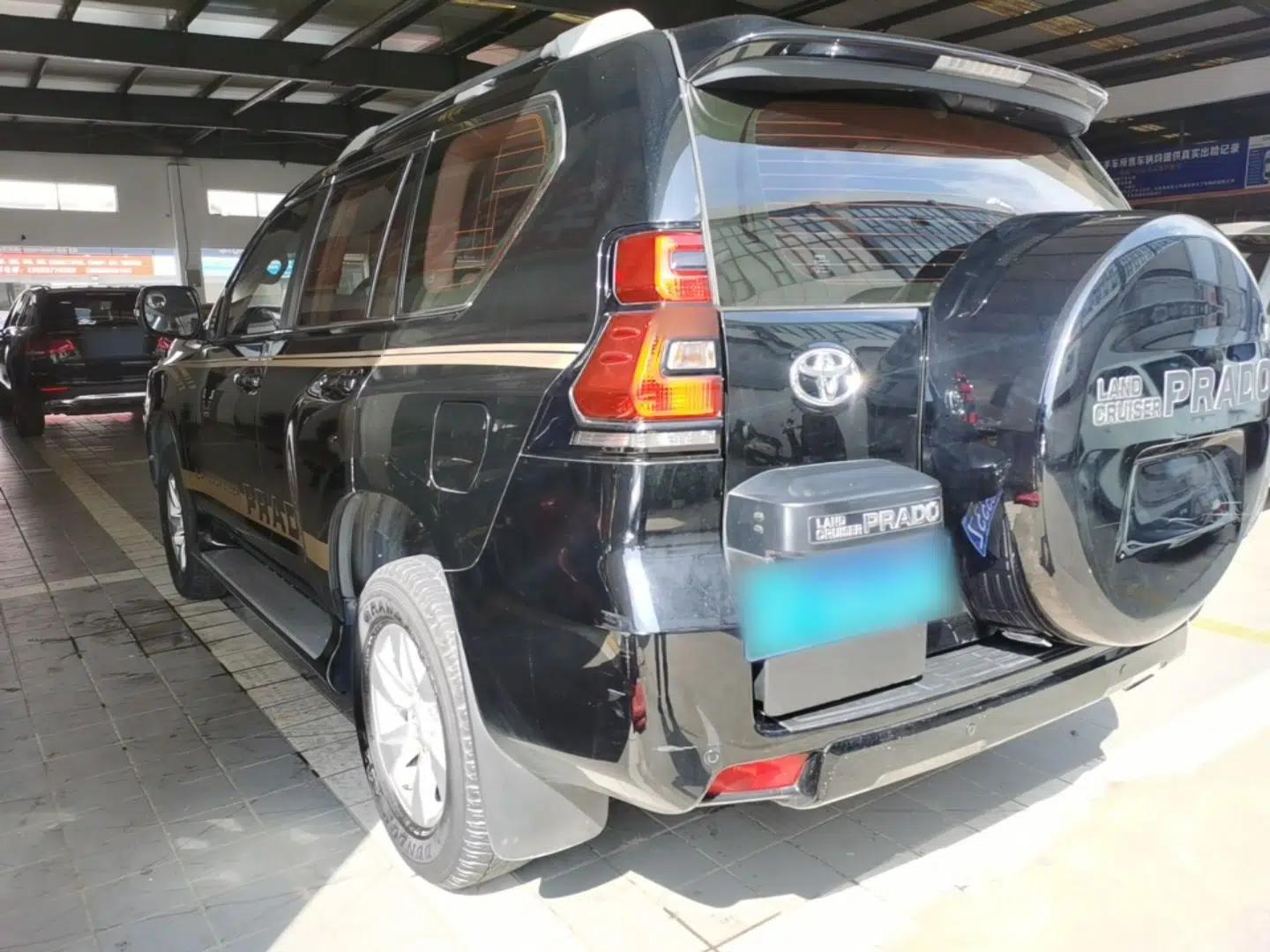 Toyota Prado  — миниатюра 4