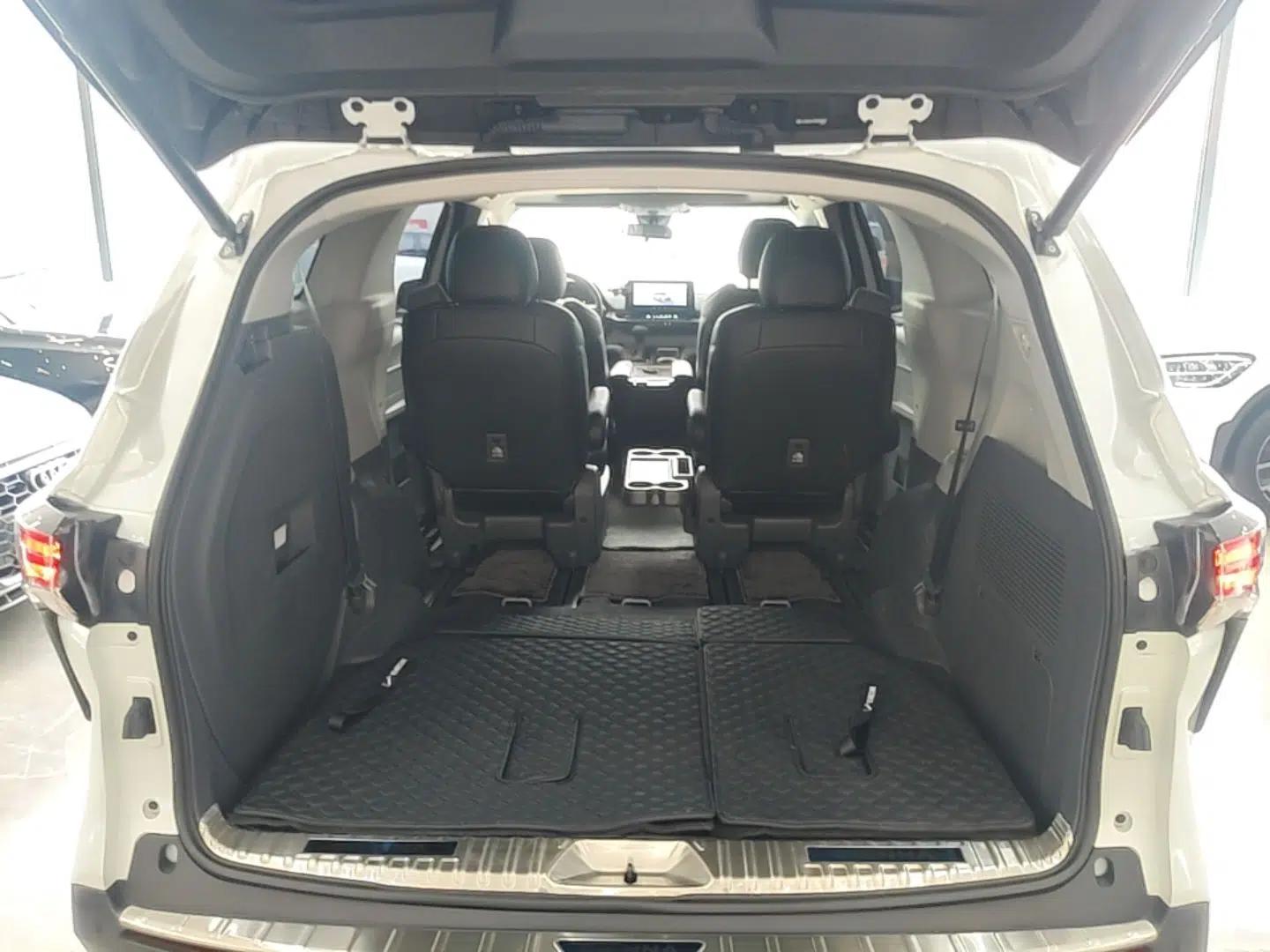 Toyota SIENNA 2024 2.5L Hybrid Comfort Edition — миниатюра 21