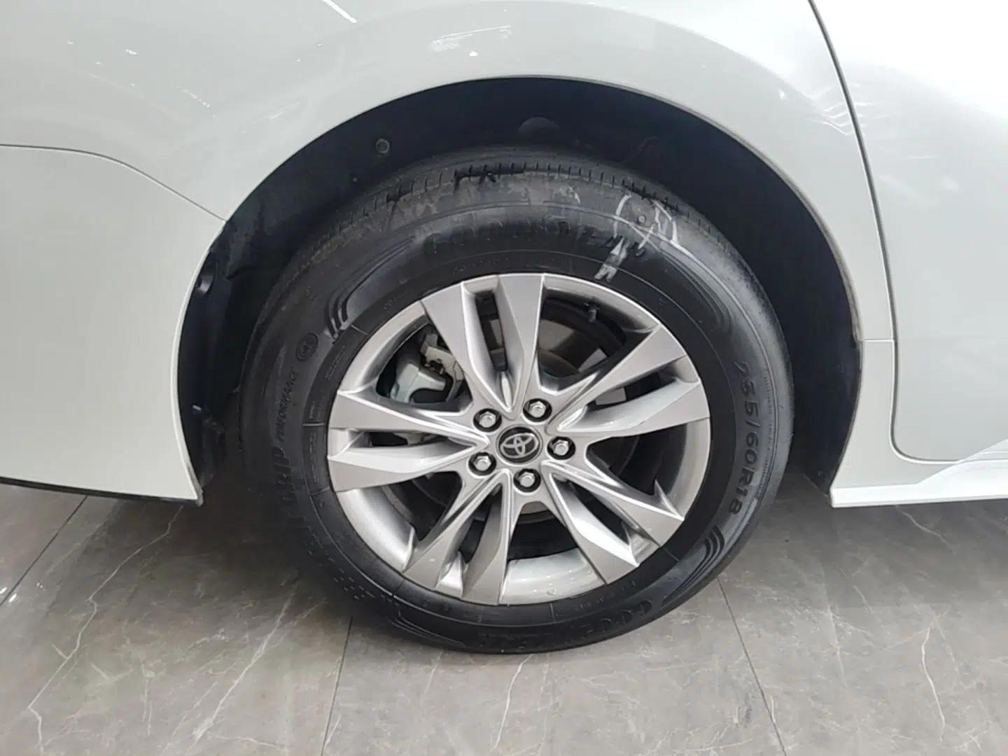 Toyota SIENNA 2024 2.5L Hybrid Comfort Edition — миниатюра 10