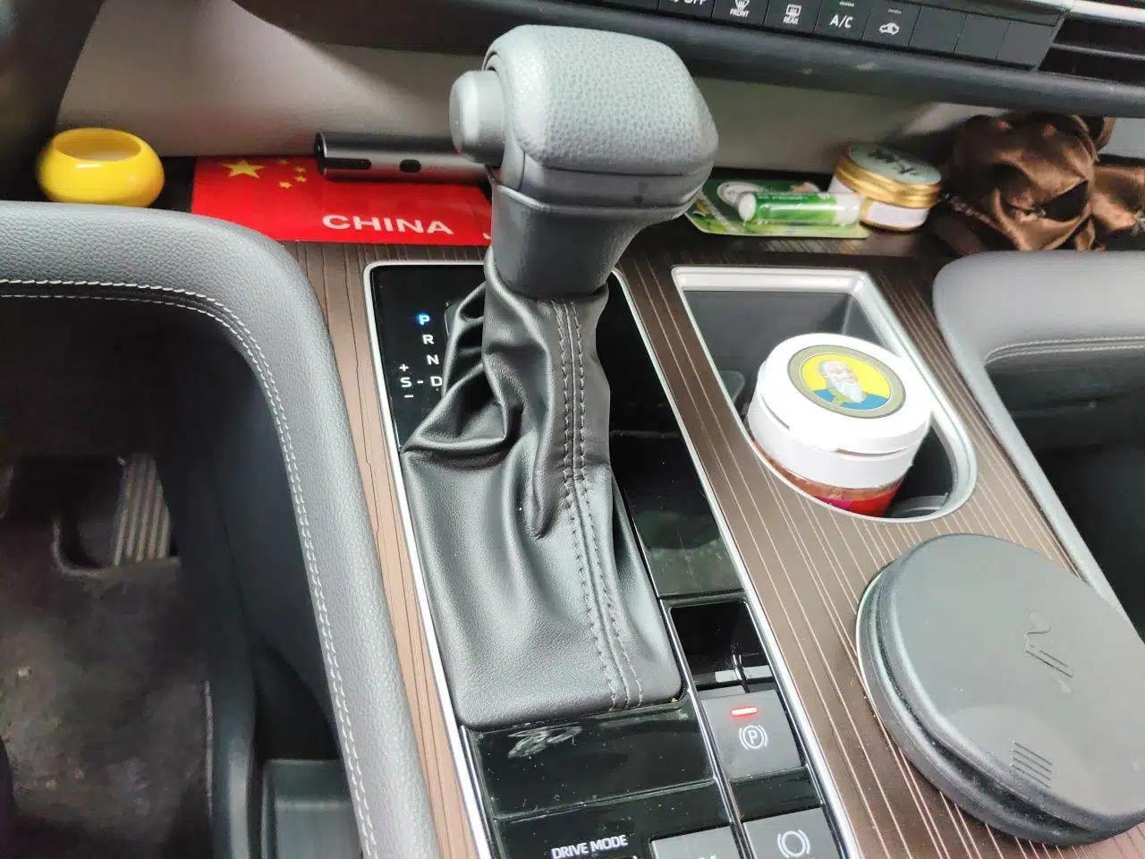 Toyota SIENNA 2023 2.5L Hybrid Comfort Edition — миниатюра 15
