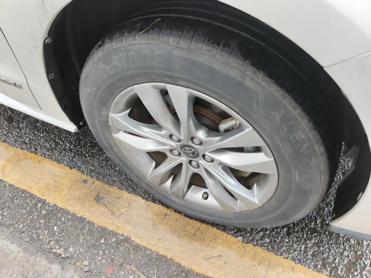 Toyota SIENNA 2023 2.5L Hybrid Comfort Edition — миниатюра 8