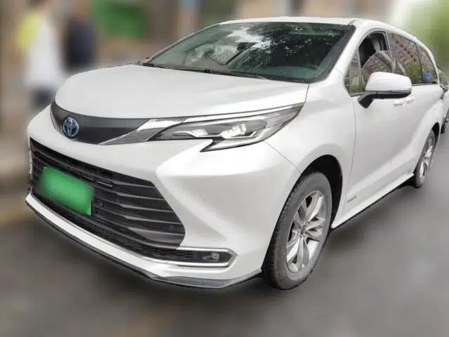 Toyota SIENNA 2023 2.5L Hybrid Comfort Edition