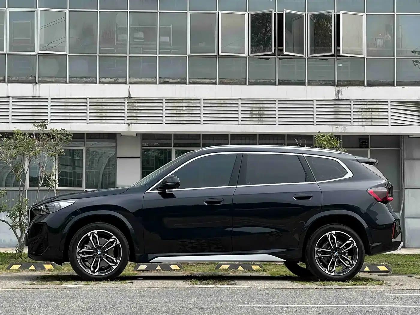 BMW X1 2026 sDrive25Li X Design Package — миниатюра 7