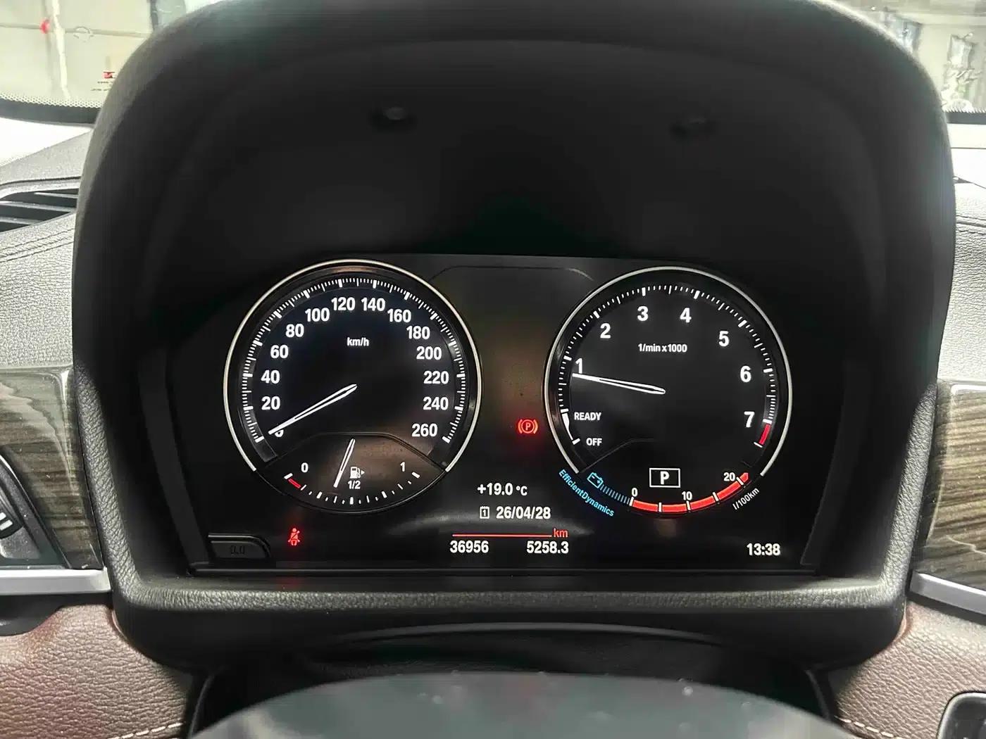 BMW X1 2020 xDrive25Li Premium — миниатюра 14