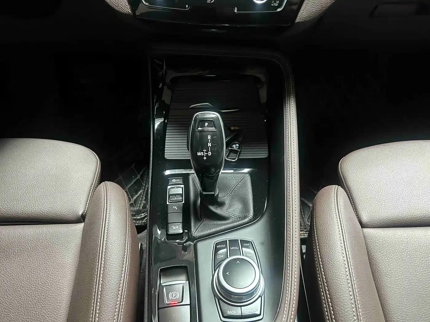 BMW X1 2020 xDrive25Li Premium — миниатюра 7