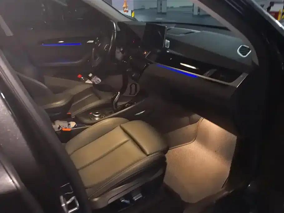BMW X1 2021 sDrive25Li Leading Edition — миниатюра 8