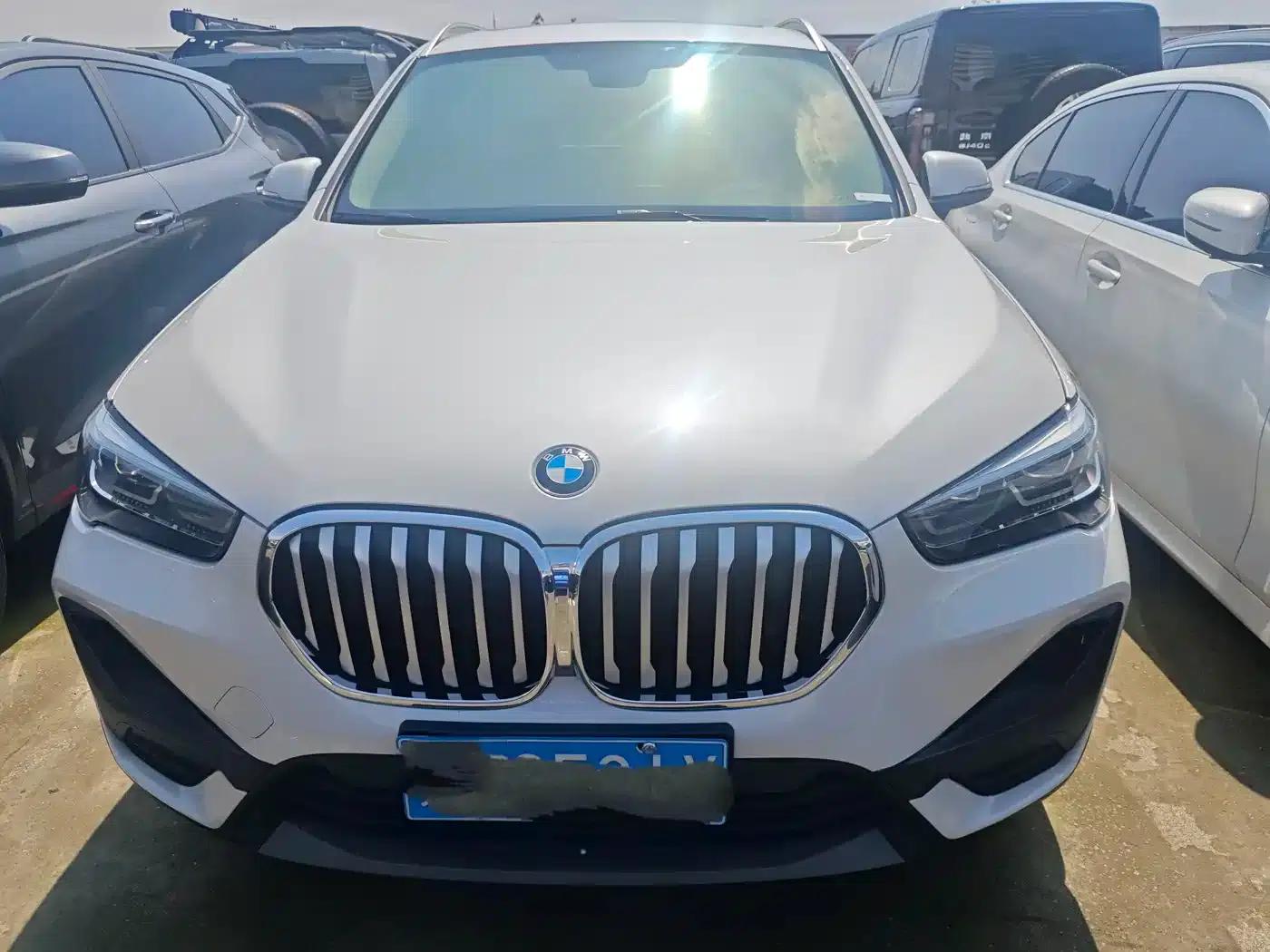 BMW X1 2021 sDrive25Li Leading Edition — миниатюра 2