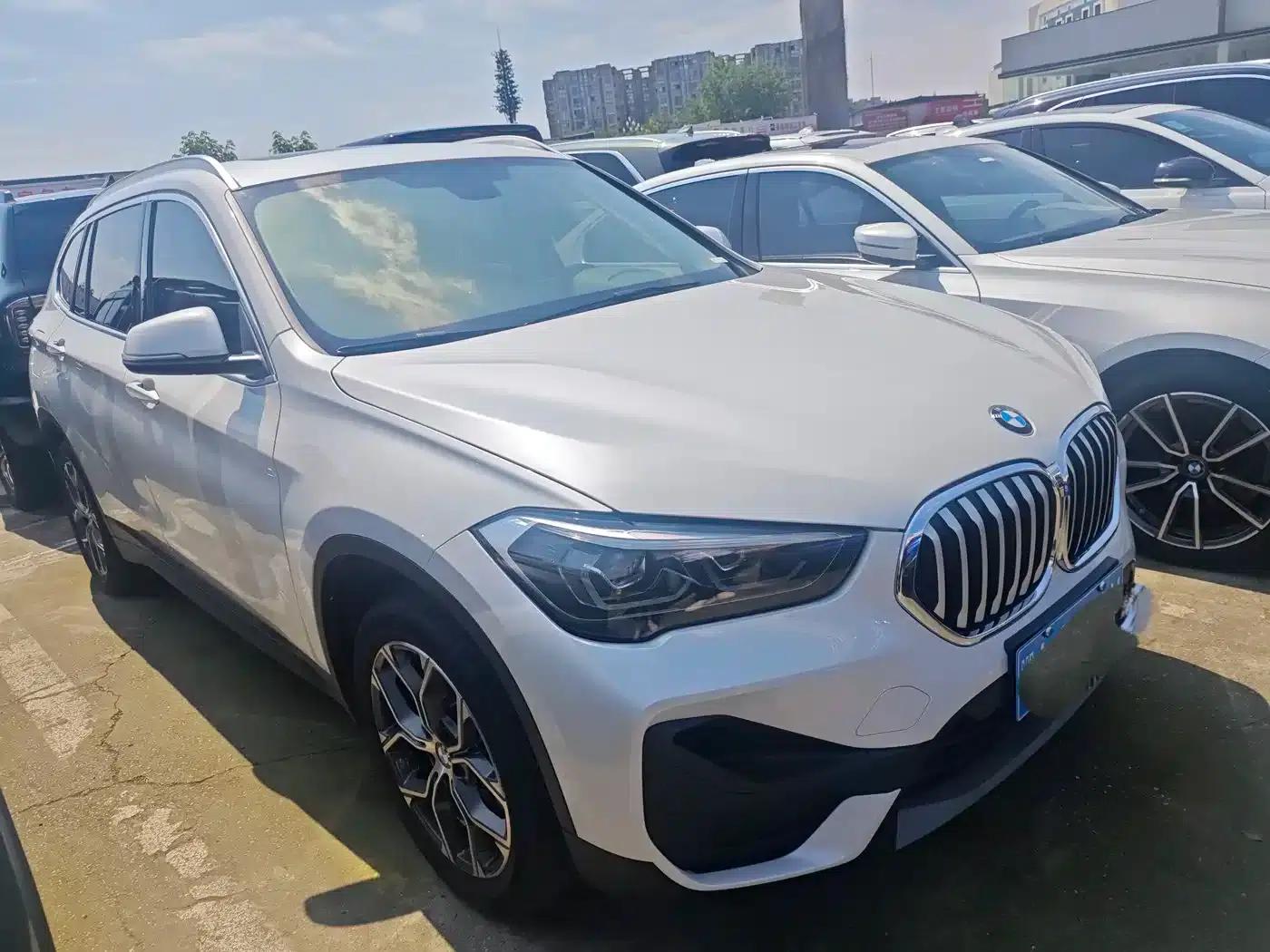 BMW X1 2021 sDrive25Li Leading Edition — миниатюра 3