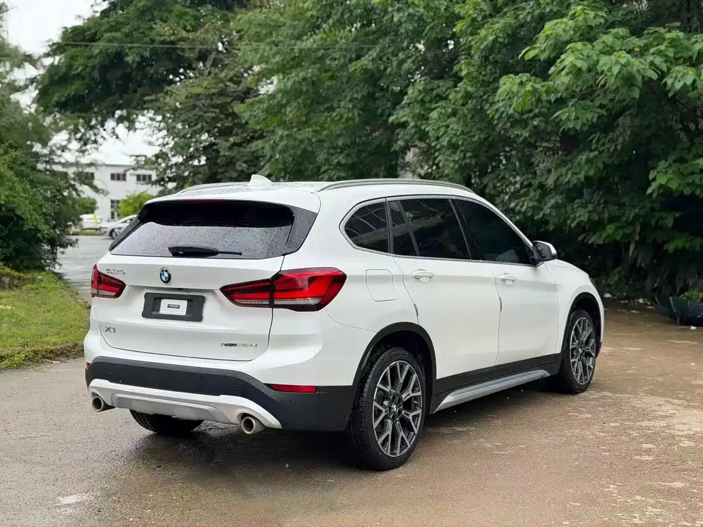 BMW X1 2020 xDrive25Li Premium — миниатюра 6