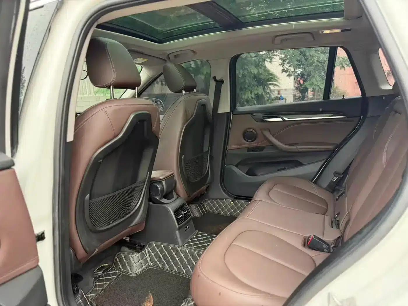 BMW X1 2020 xDrive25Li Premium — миниатюра 8