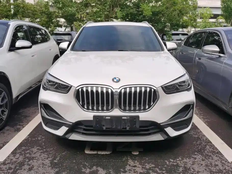 BMW X1 2021 Facelift sDrive25Li Leading Edition — миниатюра 2
