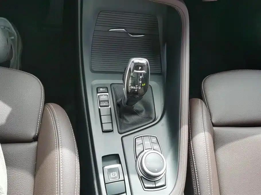 BMW X1 2021 Facelift sDrive25Li Leading Edition — миниатюра 16