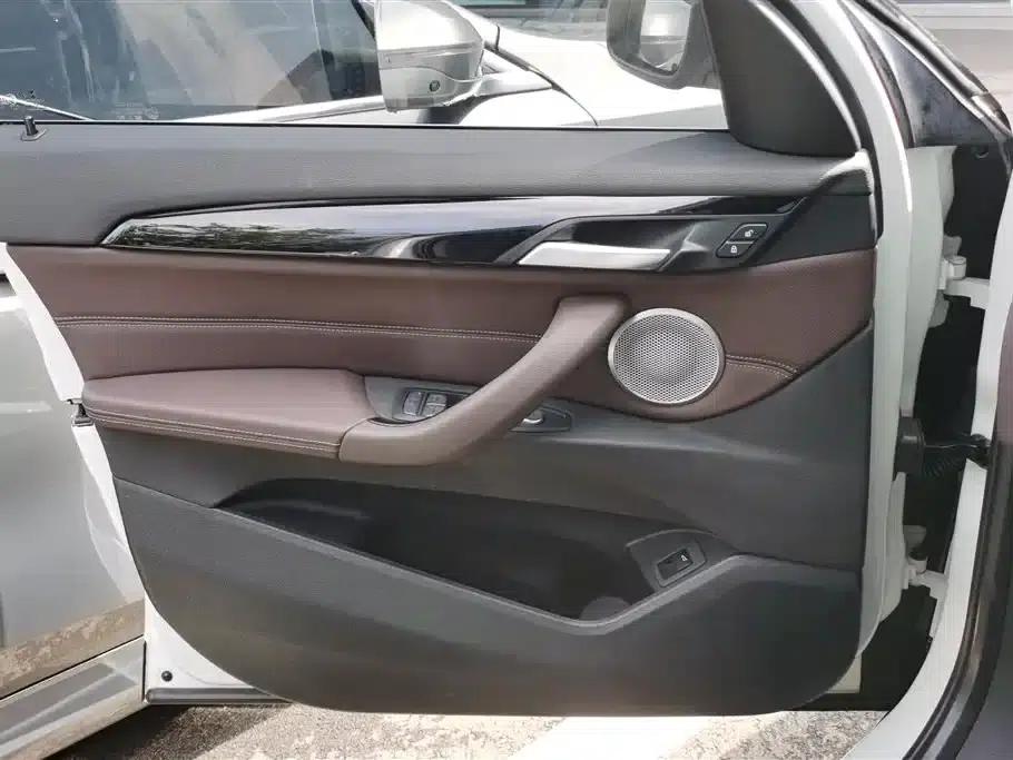 BMW X1 2021 Facelift sDrive25Li Leading Edition — миниатюра 7