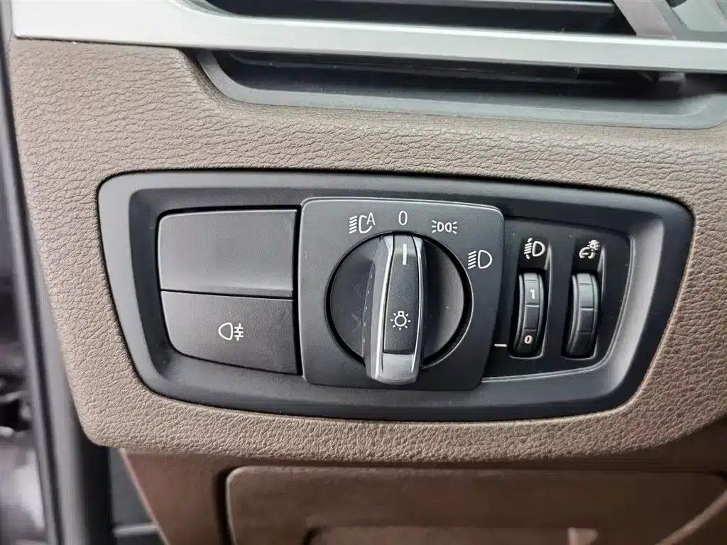 BMW X1 2021 Facelift sDrive25Li Leading Edition — миниатюра 21