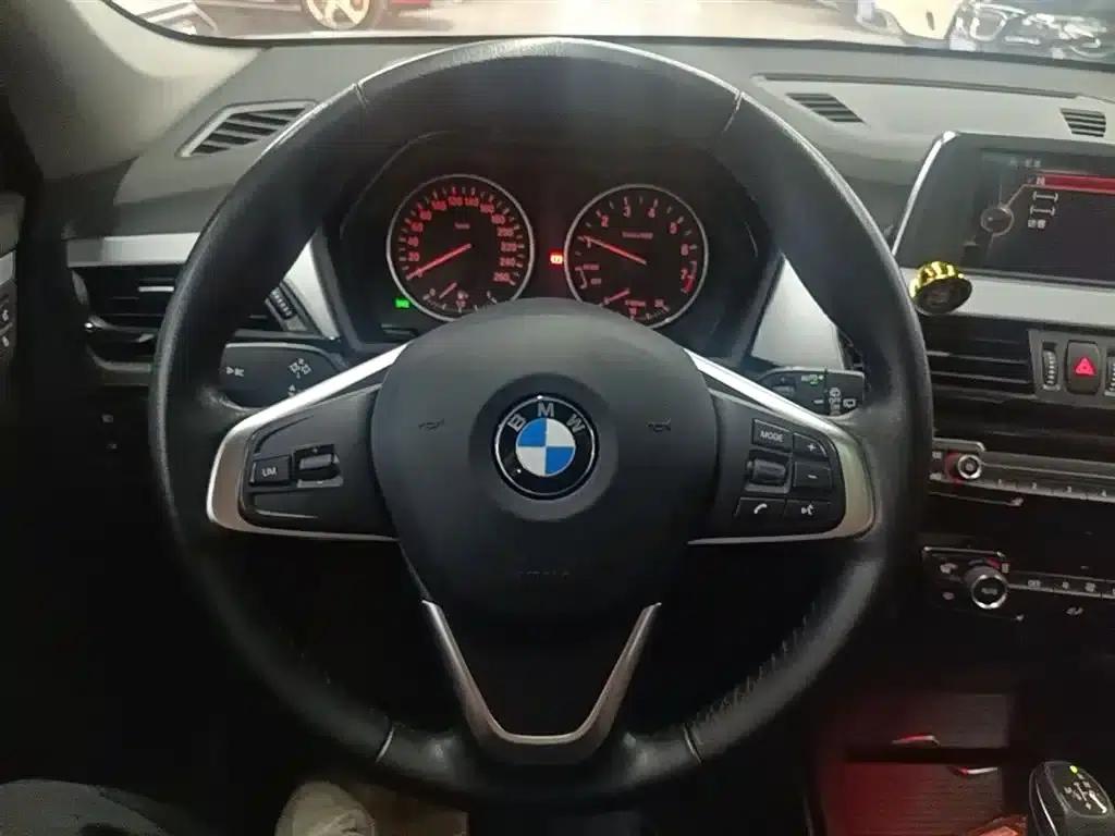 BMW X1 2016 sDrive18Li Fashion Edition — миниатюра 11