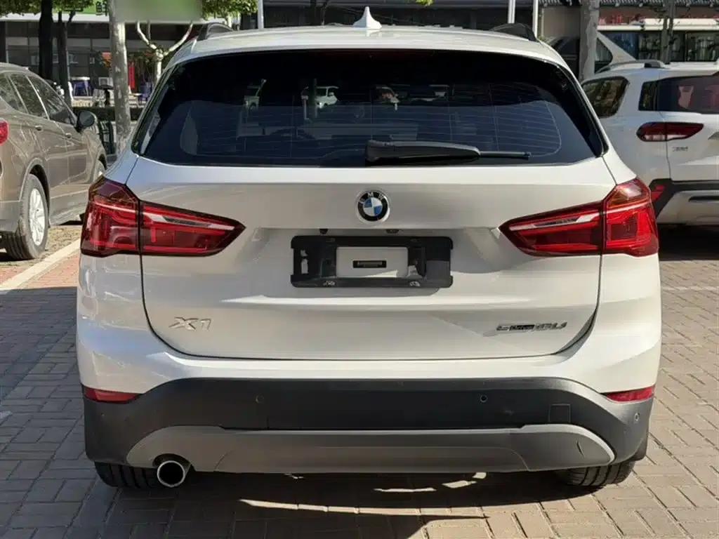 BMW X1 2019 sDrive18Li Fashion Edition — миниатюра 6