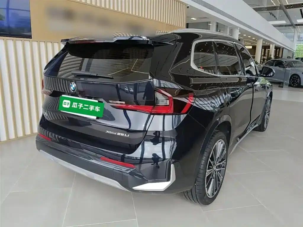 2023 BMW X1 xDrive25Li X Design Package — миниатюра 7