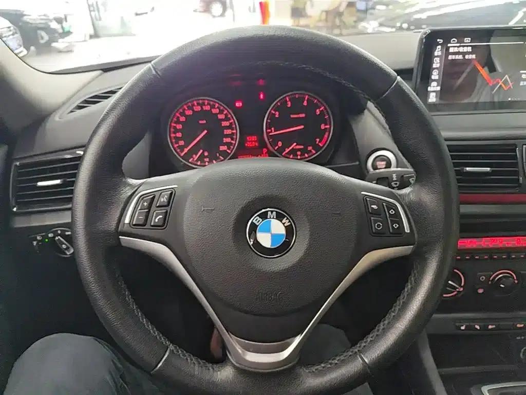 BMW X1 2015 sDrive18i Fashion Upgrade Edition — миниатюра 11