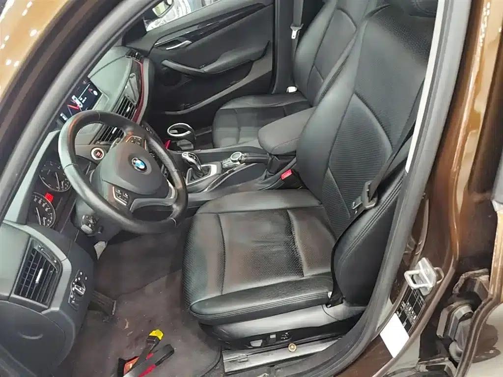 BMW X1 2015 sDrive18i Fashion Upgrade Edition — миниатюра 15