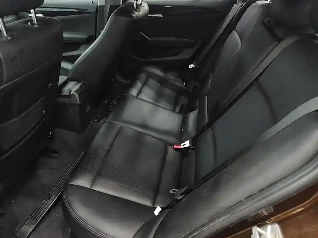 BMW X1 2015 sDrive18i Fashion Upgrade Edition — миниатюра 17