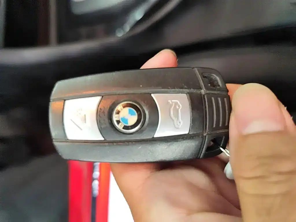 BMW X1 2015 sDrive18i Fashion Upgrade Edition — миниатюра 9