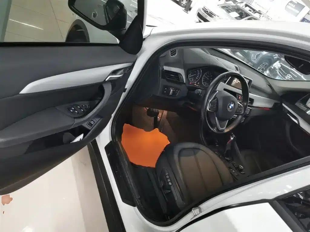 BMW X1 2016 sDrive18Li Premium — миниатюра 23