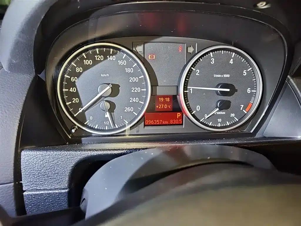 BMW X1 2014 sDrive18i Leading Edition — миниатюра 5