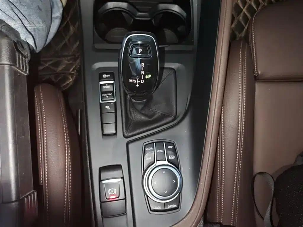 BMW X1 2022 sDrive25Li Leading Edition — миниатюра 14