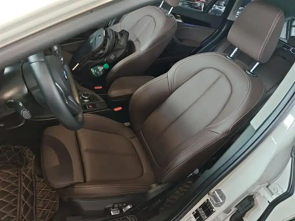 BMW X1 2022 sDrive25Li Leading Edition — миниатюра 15