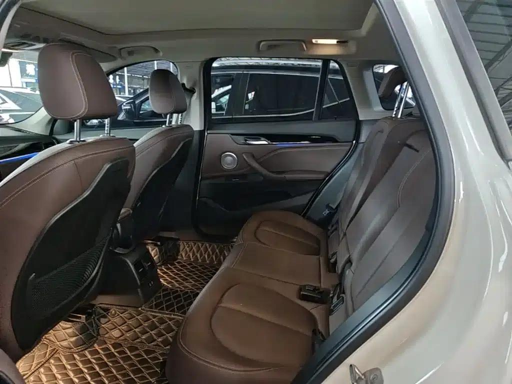 BMW X1 2022 sDrive25Li Leading Edition — миниатюра 17