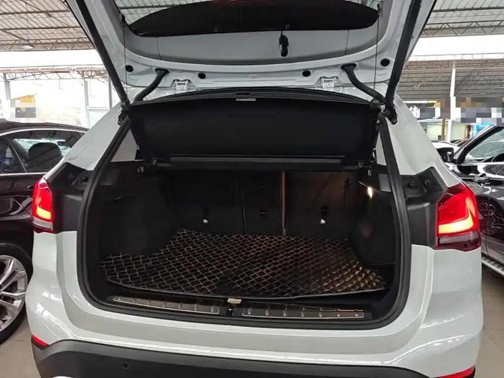 BMW X1 2022 sDrive25Li Leading Edition — миниатюра 19