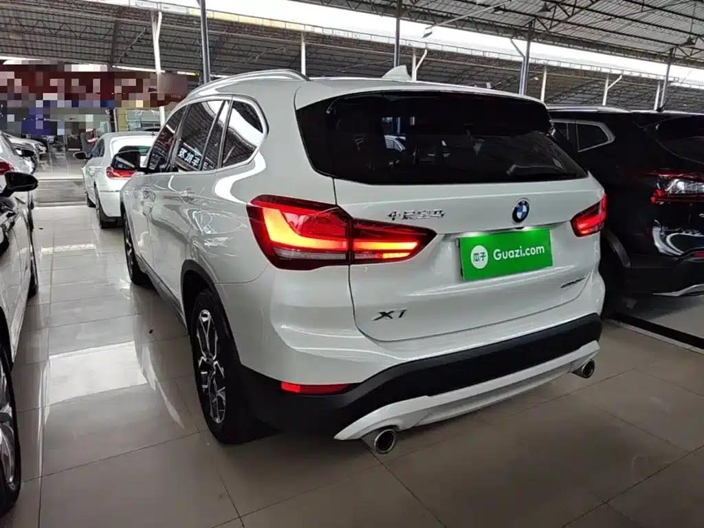 BMW X1 2022 sDrive25Li Leading Edition — миниатюра 5