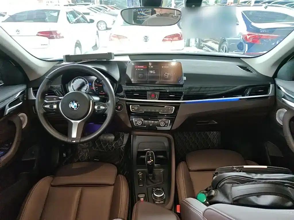 BMW X1 2022 sDrive25Li Leading Edition — миниатюра 10