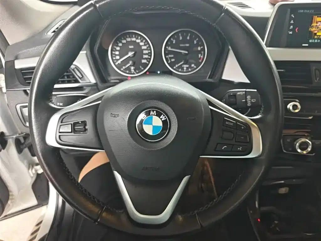 BMW X1 2018 sDrive18Li Fashion Edition — миниатюра 11