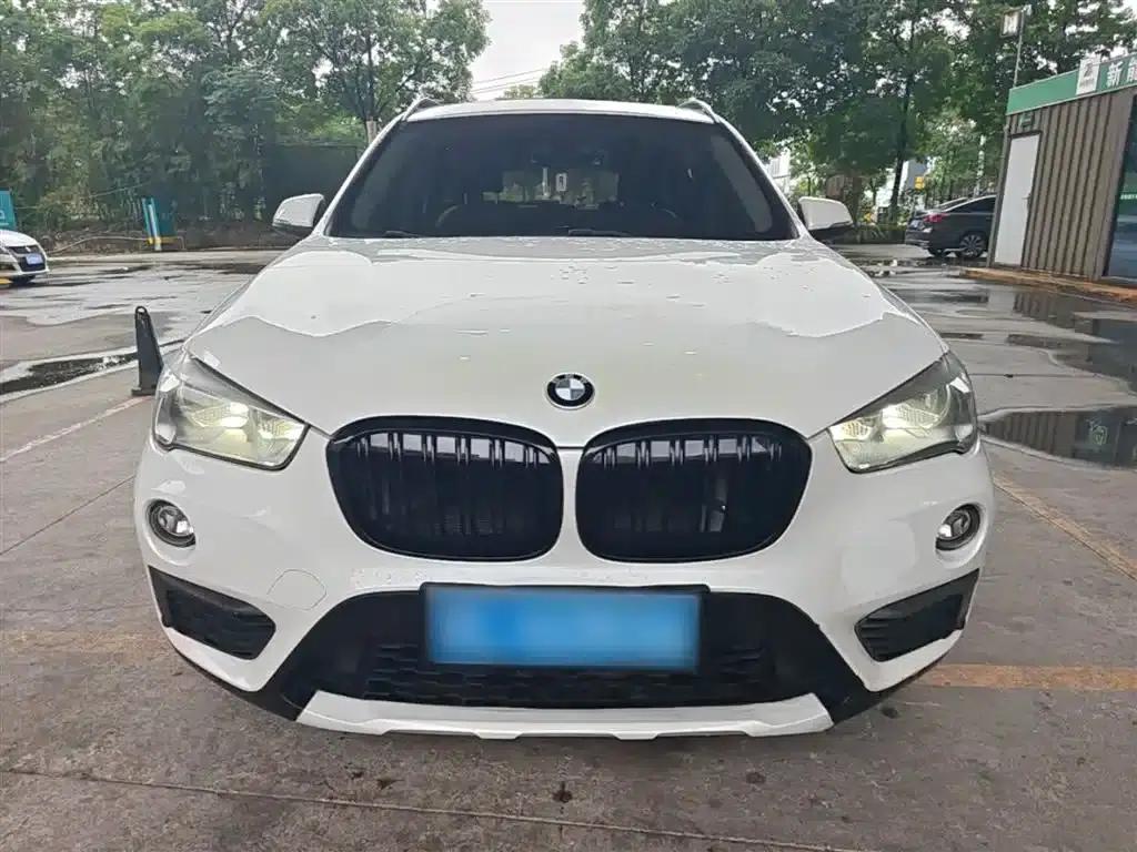 BMW X1 2018 sDrive18Li Fashion Edition — миниатюра 3