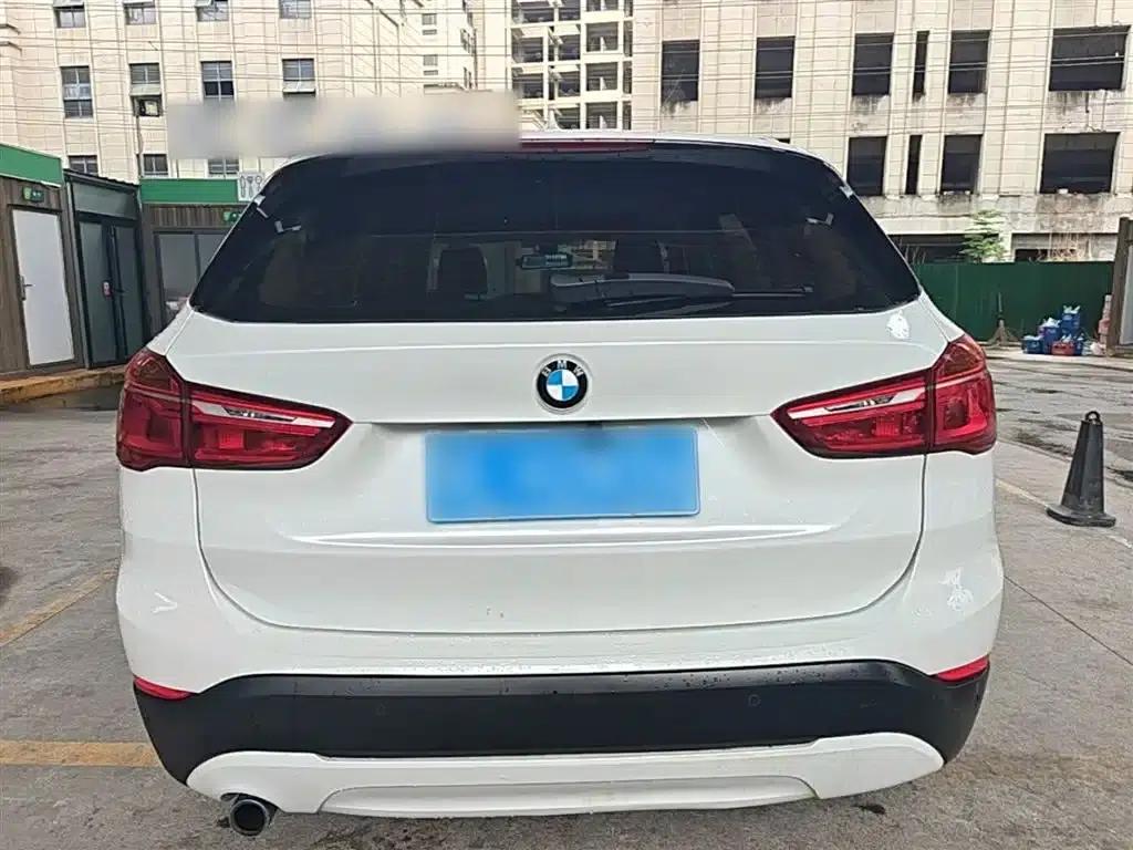 BMW X1 2018 sDrive18Li Fashion Edition — миниатюра 6