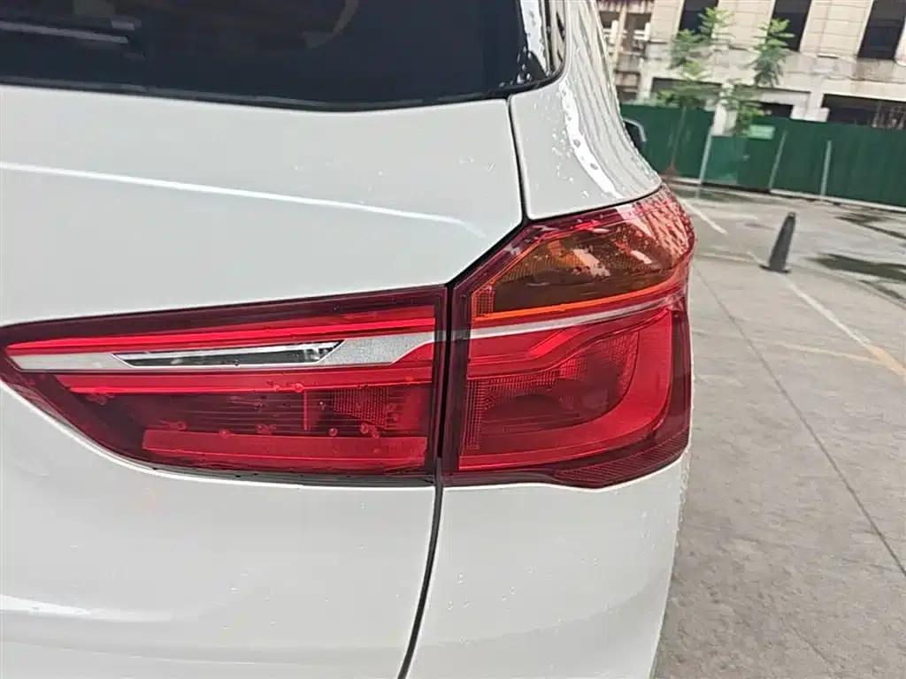 BMW X1 2018 sDrive18Li Fashion Edition — миниатюра 8