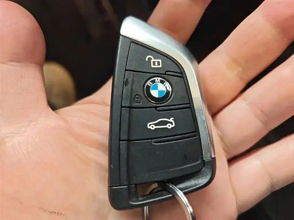 BMW X1 2018 sDrive18Li Fashion Edition — миниатюра 9